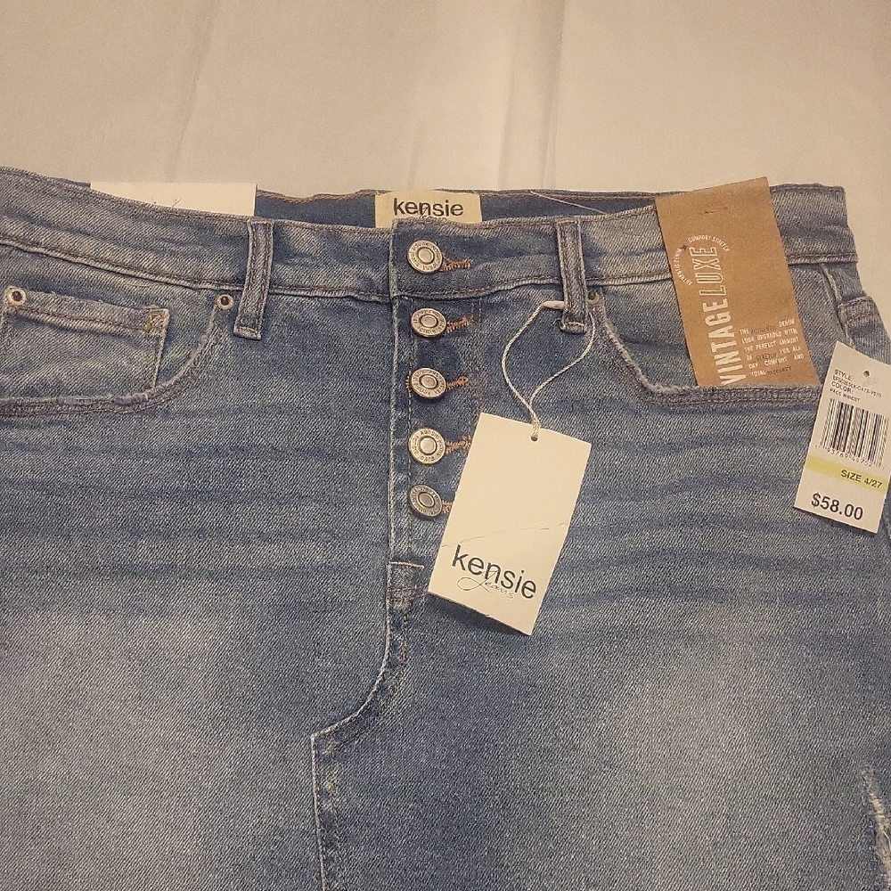 Kensie High Rise Blue Jeans with Classic Denim Style